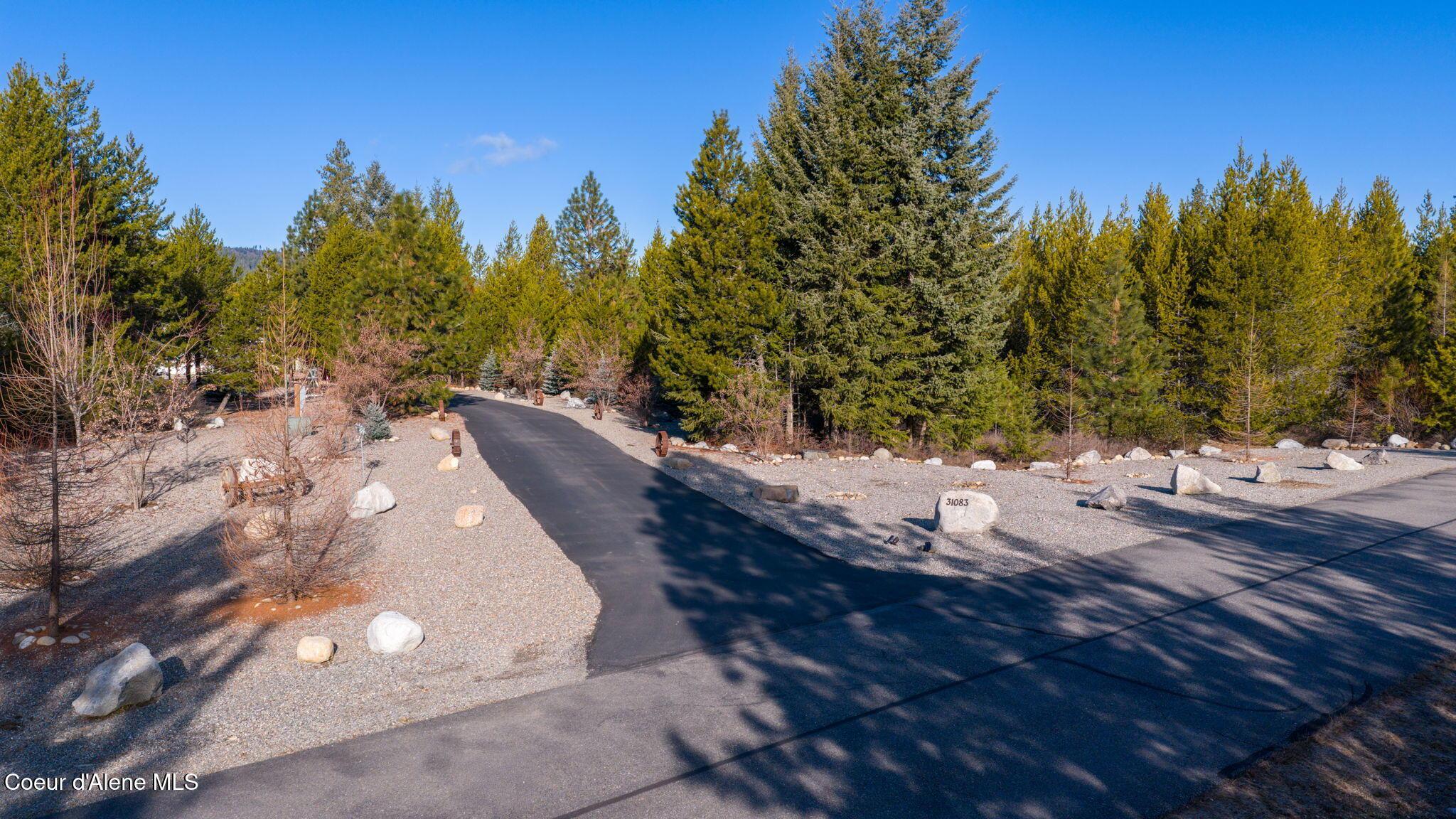 Image 4: Driveway