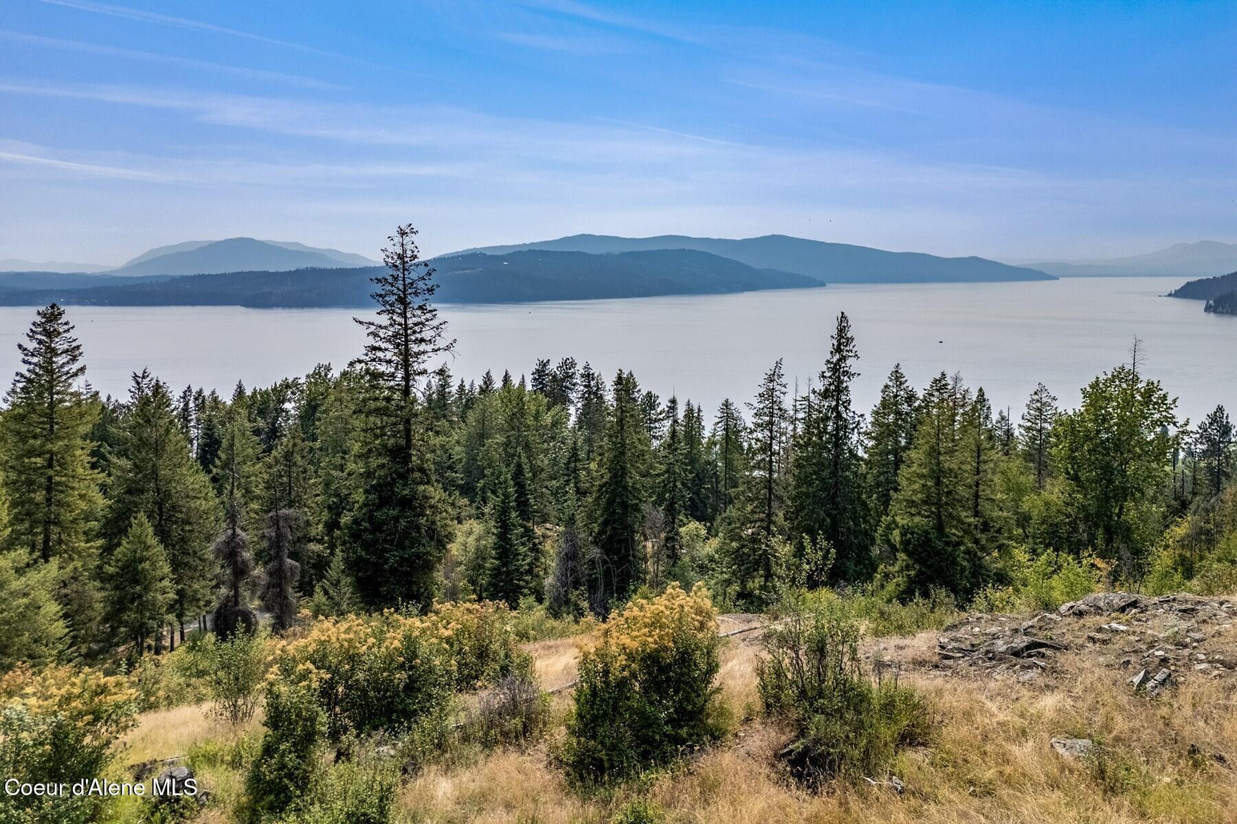 Image 1: Rare Lake View Estate Property