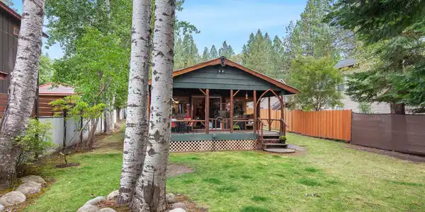 10218 W Lake Forest LOOP