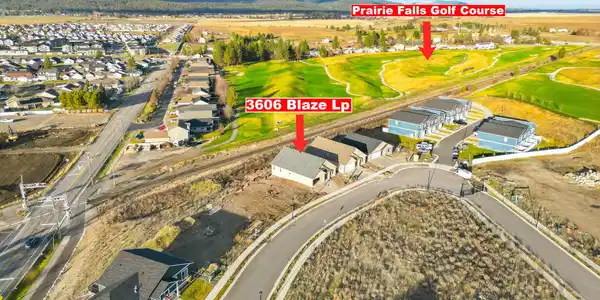3606 N Blaze Loop