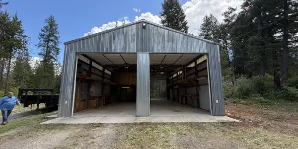 Image 3: ecbb5c90-d06b-40fb-9f32-d7302f827095
