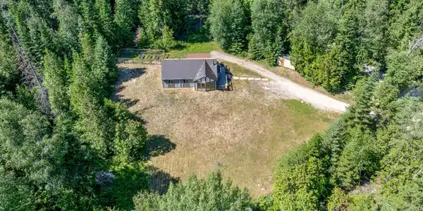 Image 2: Aerial_948NWrencoRd-5