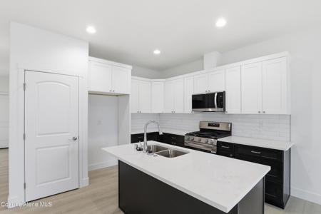 677 N Creative Way (LOT 10)