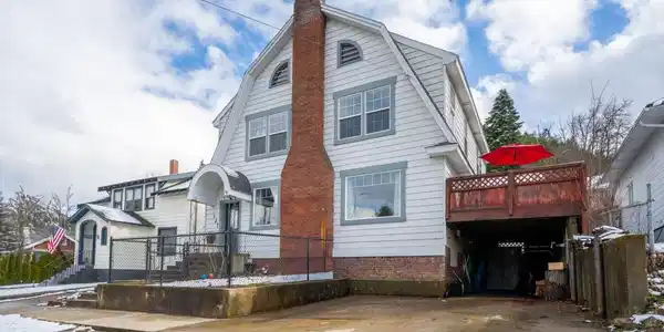 127 Kellogg AVE