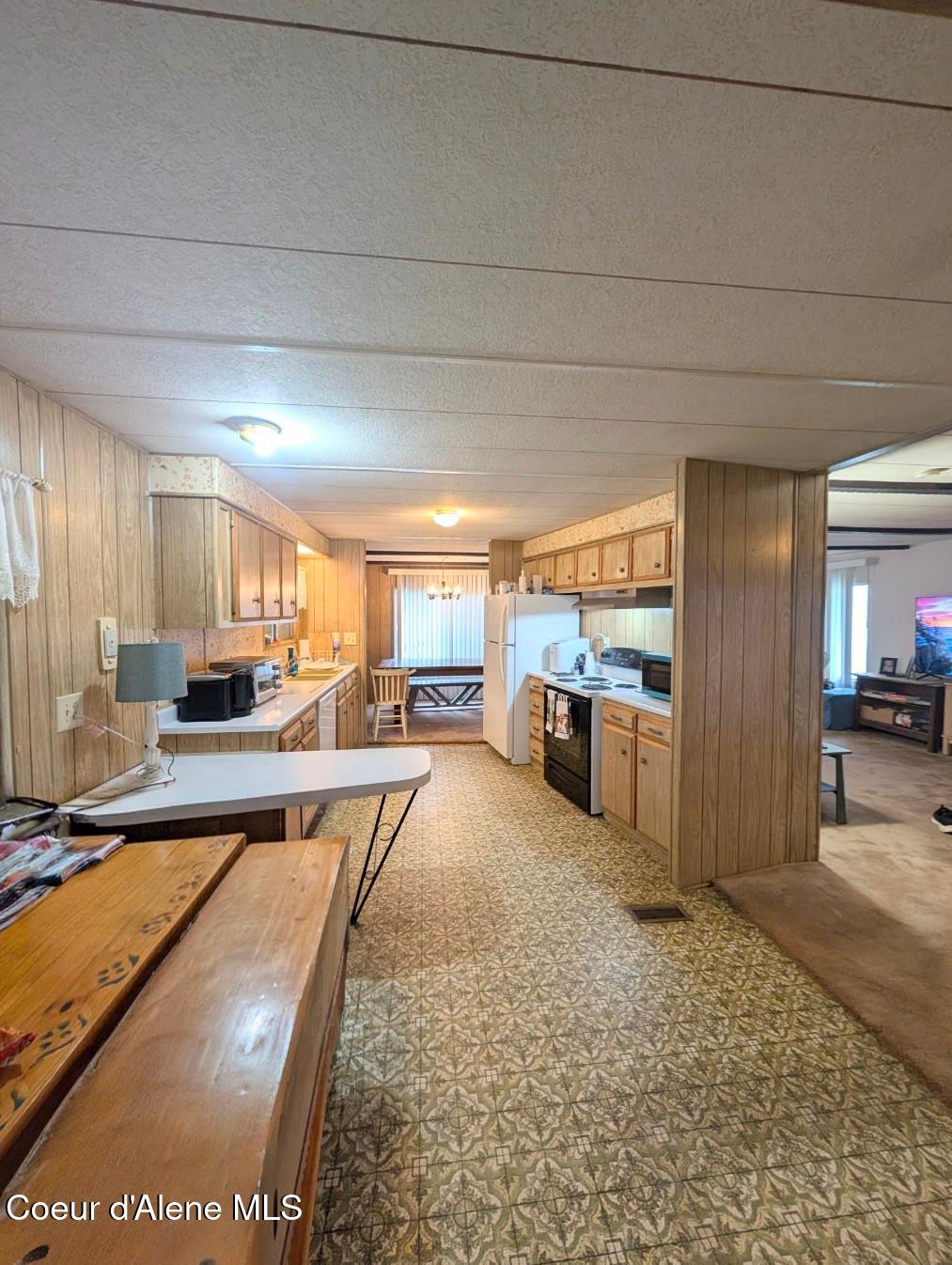 Image 3: Galley style kitchen