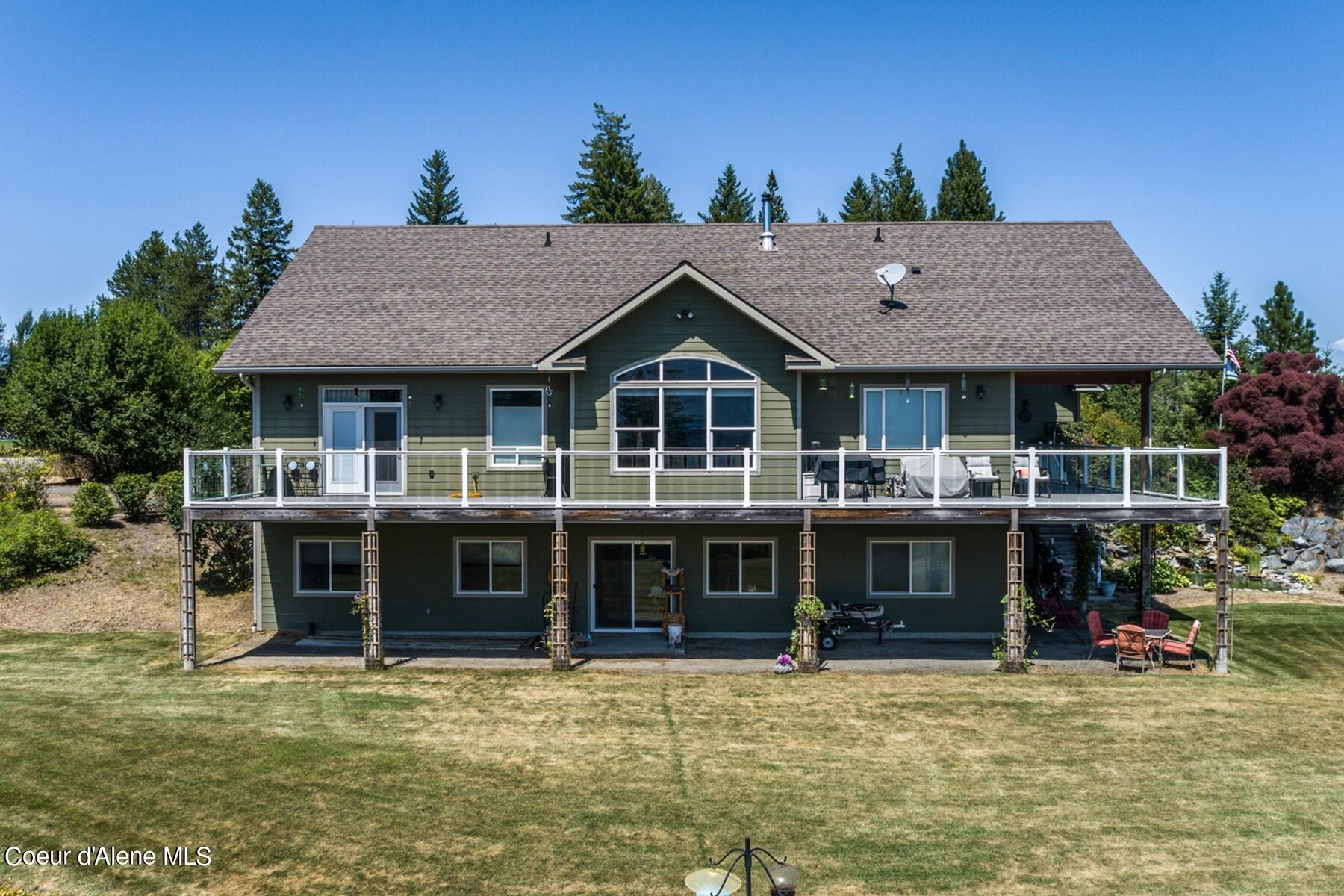 Image 1: Two distinct living spaces