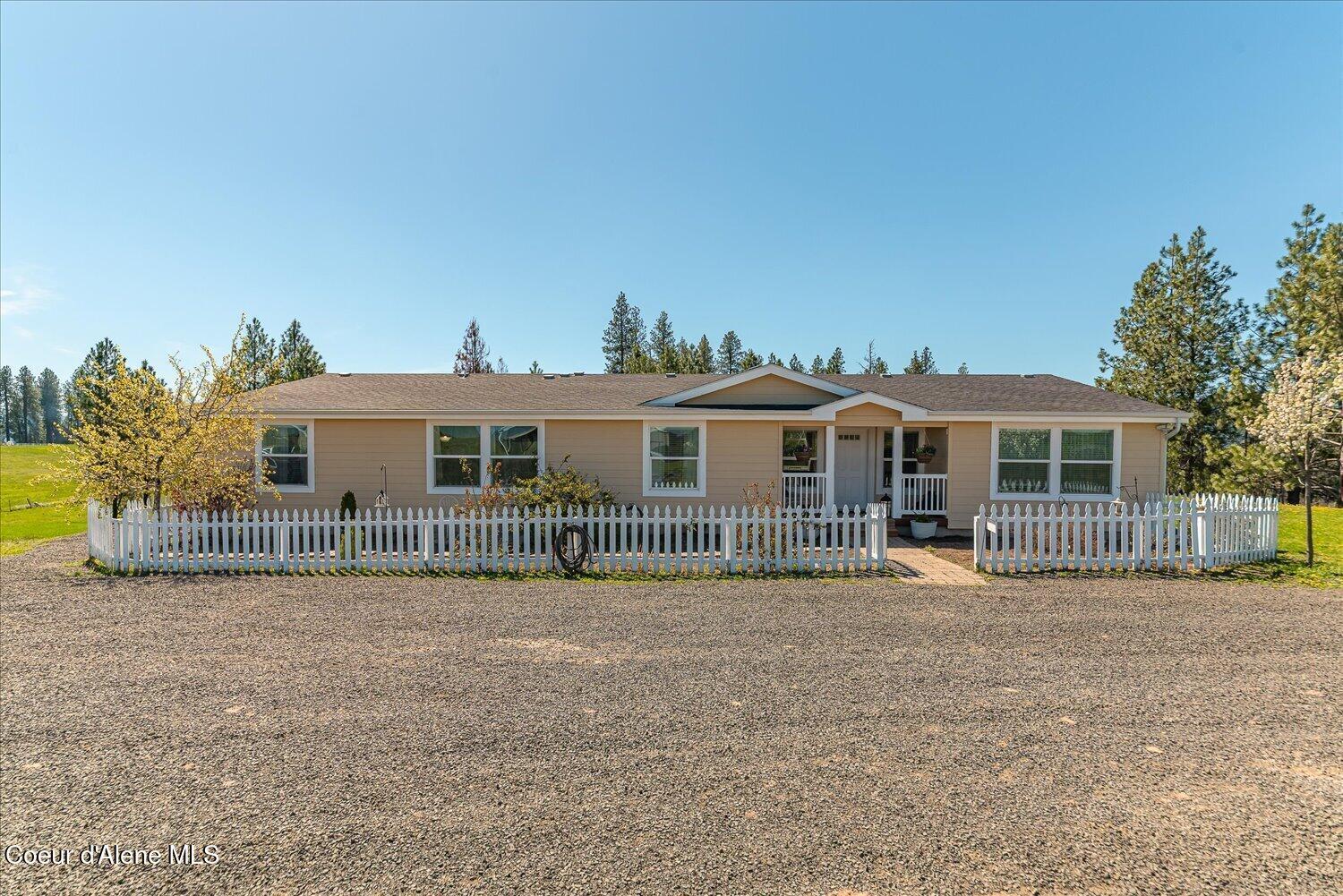 Image 2: 02-1061 Canyon Ridge Ln 02