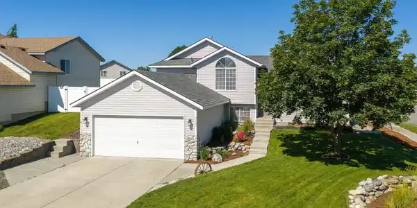 3795 N Graphite CT