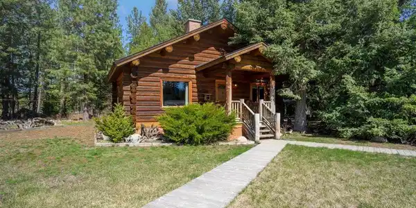72 Hank Allen Way