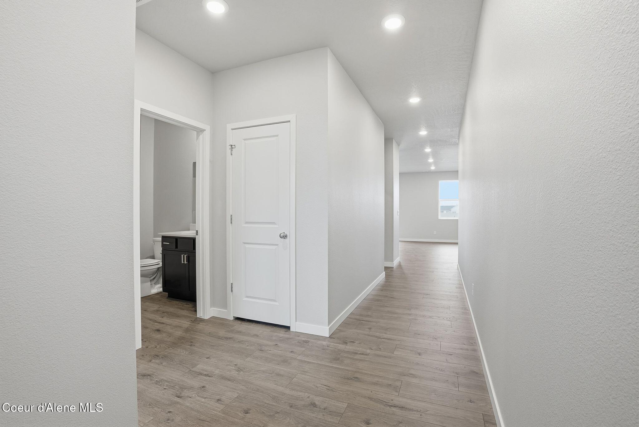 Image 2: Entry Coat Closet