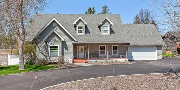 863 Comeback Bay Ln