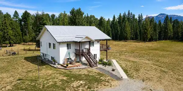 Image 3: --2a 08_House_Front_Side_View