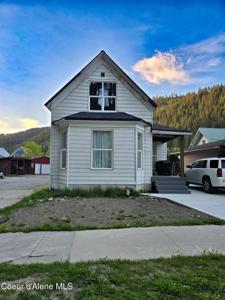 117 River St