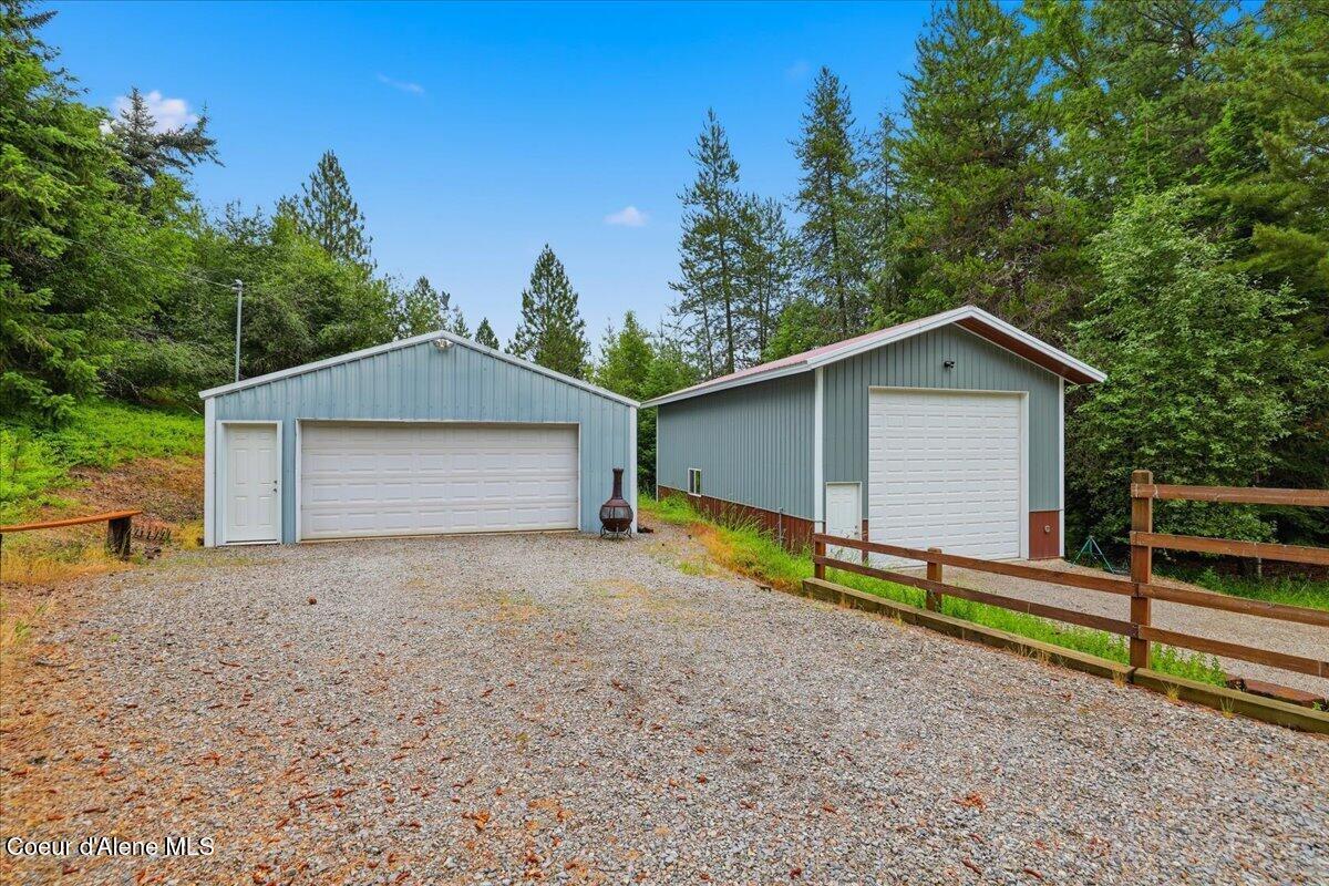Image 3: Detatched Garage & RV Shop