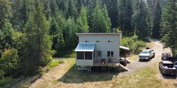 101 Maple LN