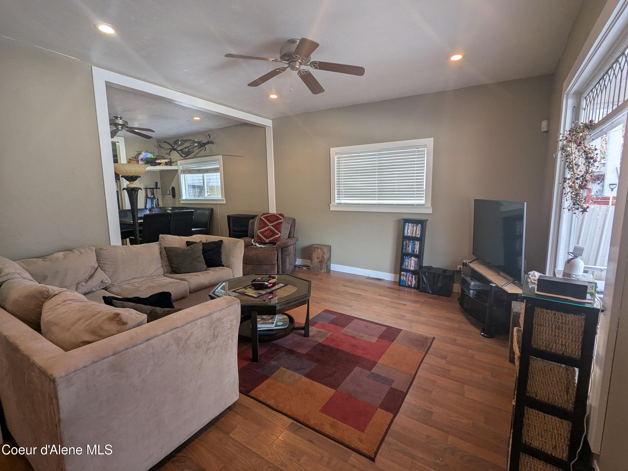 Image 3: Living Room From Entry