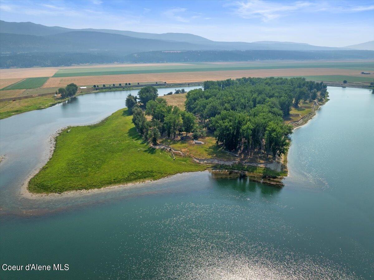 Image 1: Island Arial