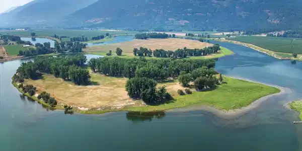 Image 2: 21-Aerial island