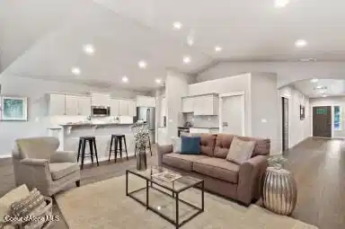 Image 3: Orchard - Great Room 3