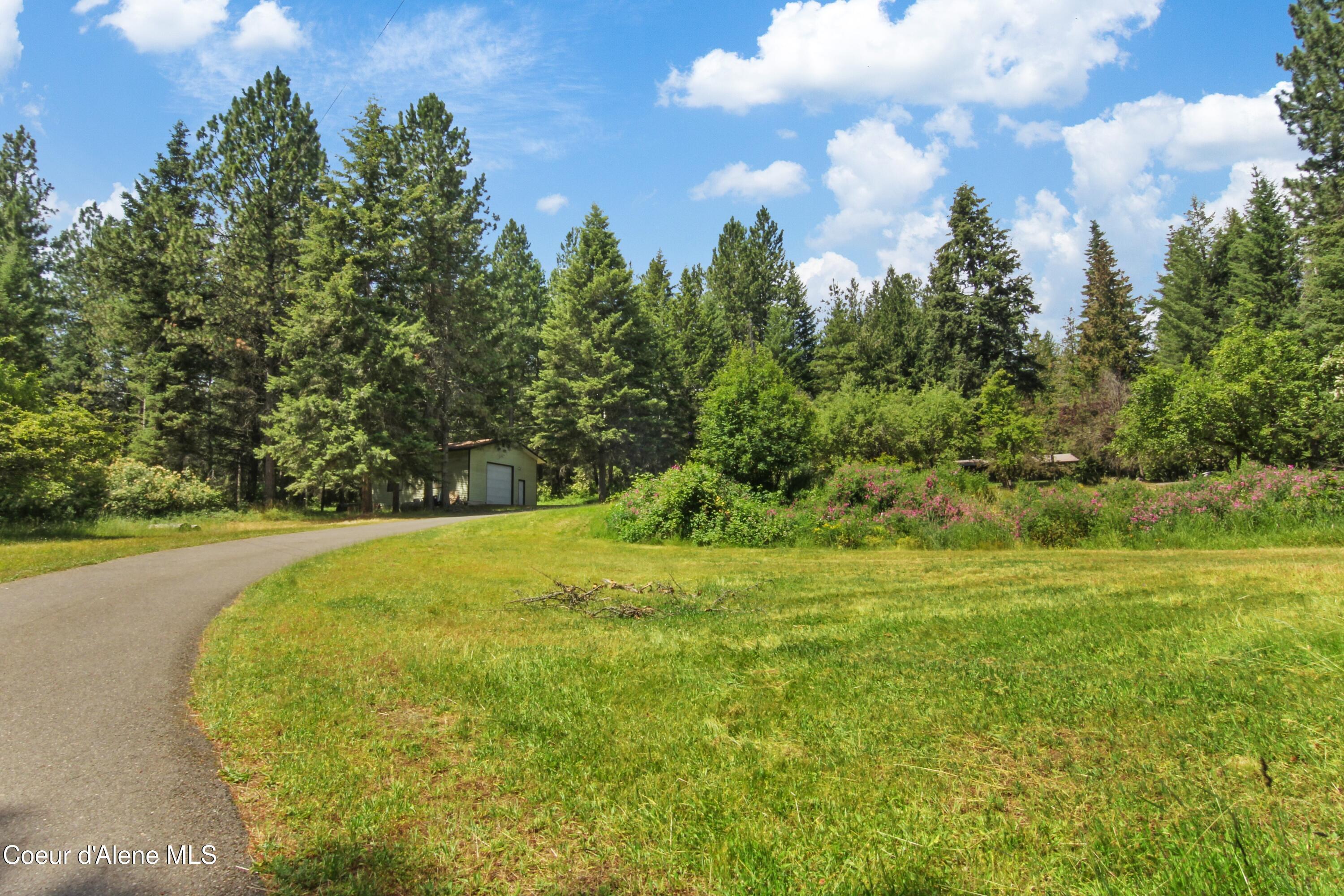 Image 2: 001_Driveway View