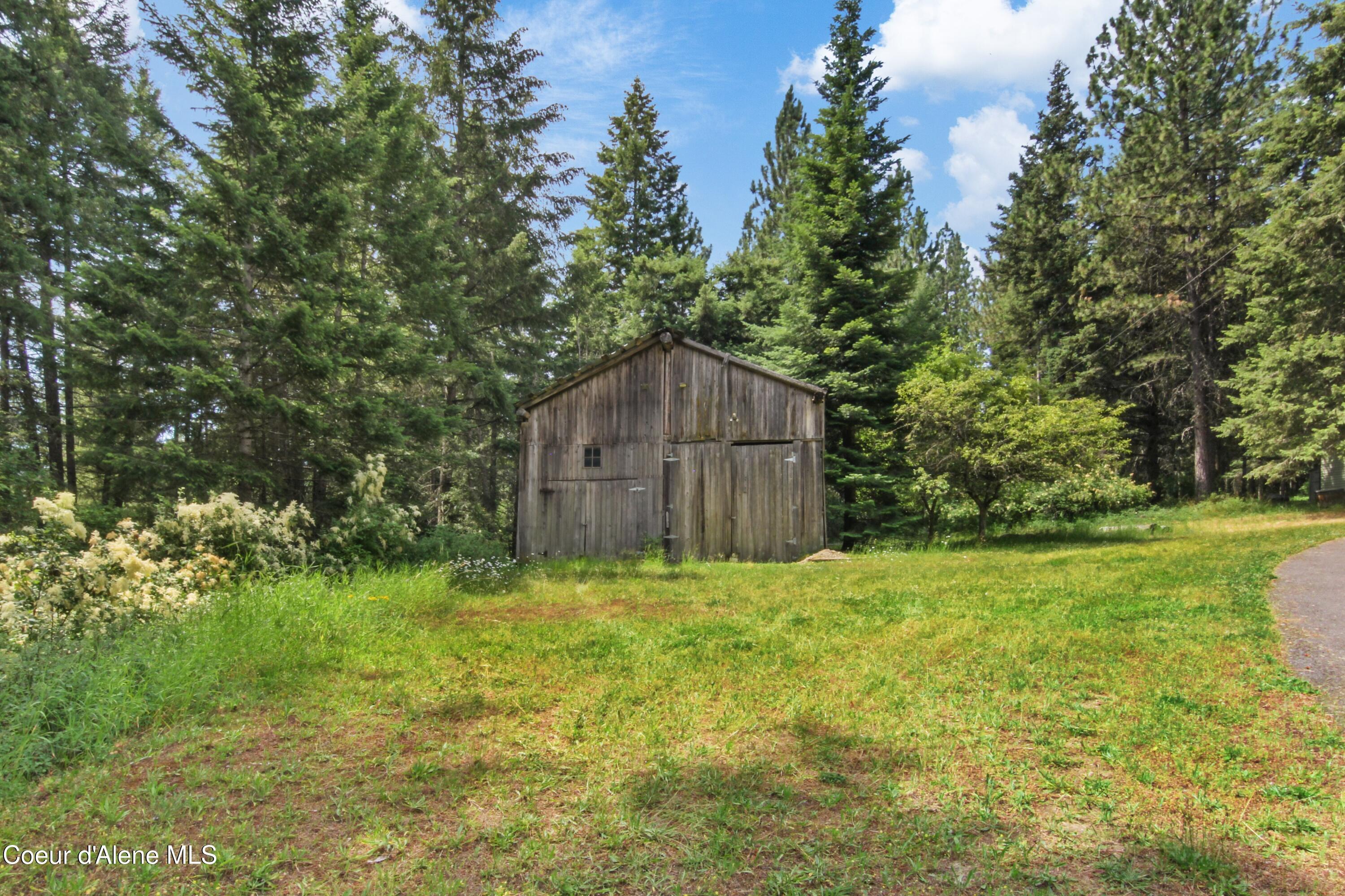 Image 3: 002_Barn