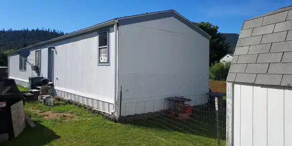 Image 4: Garden Shed