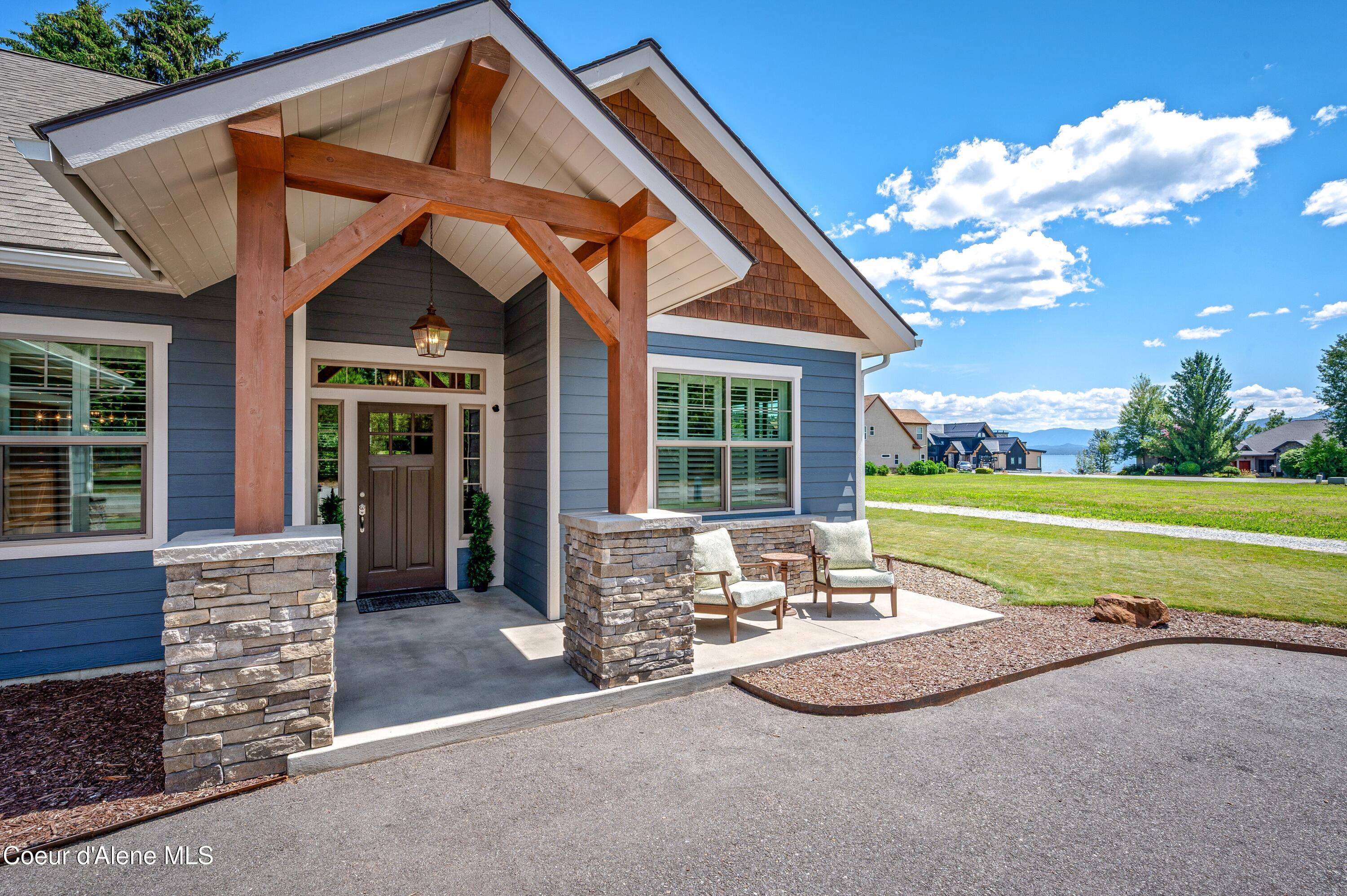Image 2: Inviting Curb Appeal