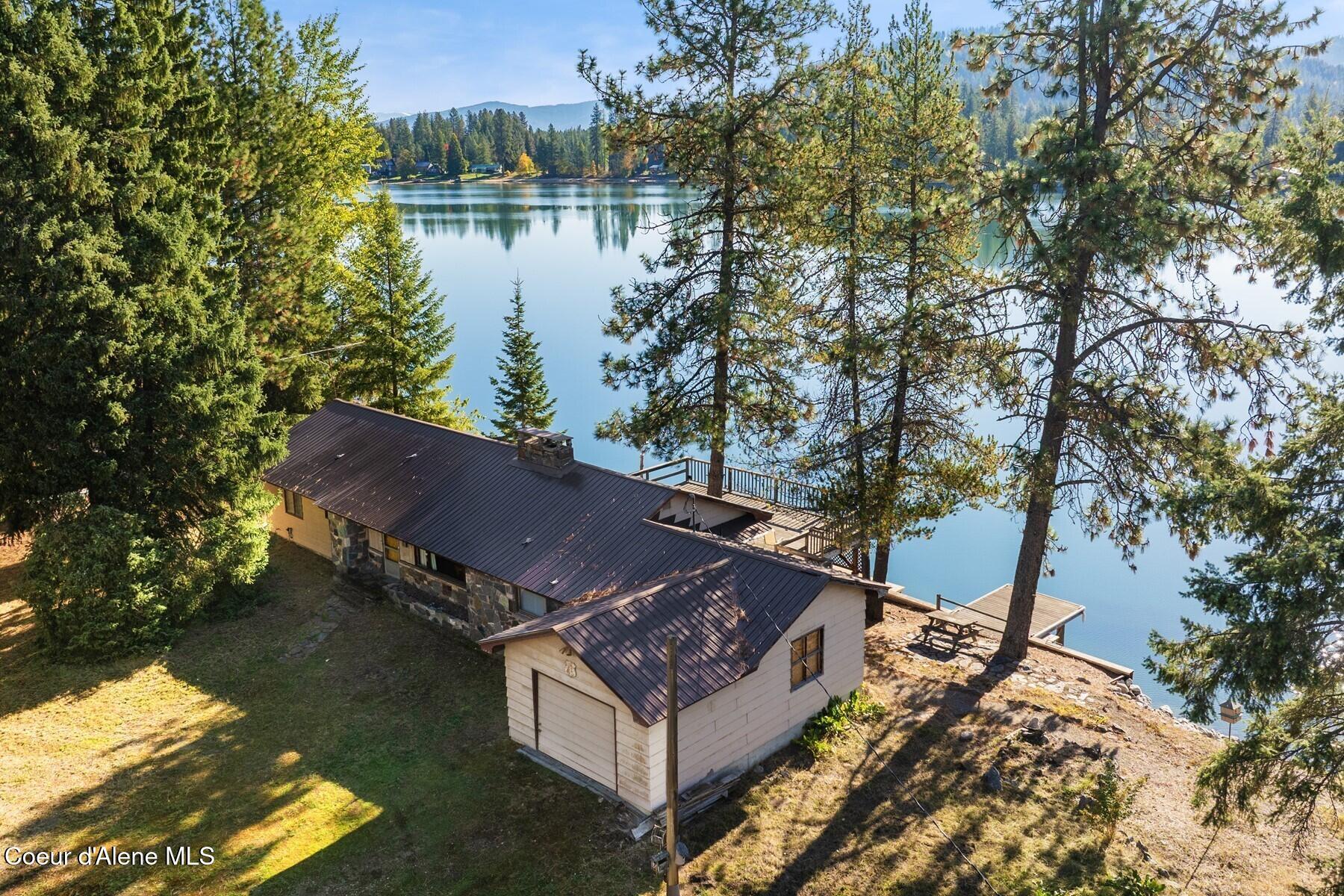 Image 1: Pend Oreille River Retreat