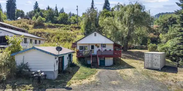 Image 2: Driveway