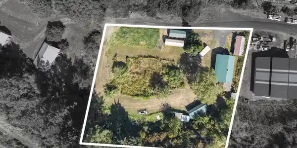 Image 4: Approx Lot Lines
