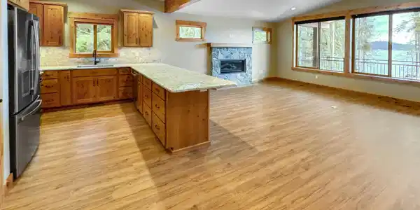 Image 2: Kitchen