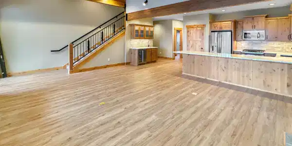 Image 3: Open Floor Plan