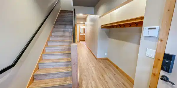 Image 4: Stairs