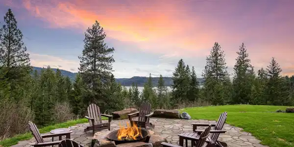 Image 4: Back Yard Fire Pit
