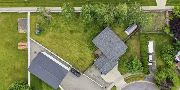 Image 3: Drone