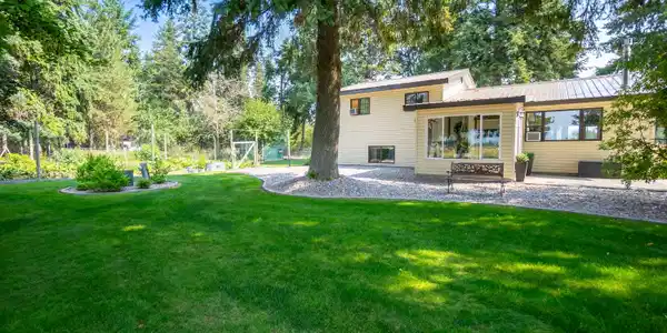 Image 4: Ext View Lawn and landscaping