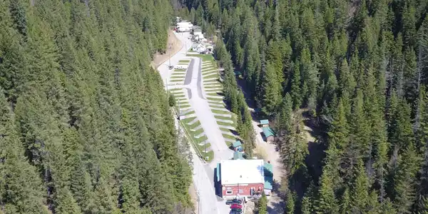 Image 4: 1D-Aerial-Park5-EdgeOfTown