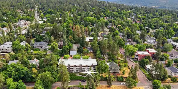 Image 4: AERIAL VIEW