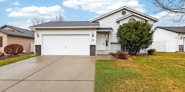 2435 N Bunchgrass Dr