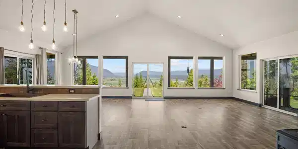 Image 3: 153 Ocean Front Pl