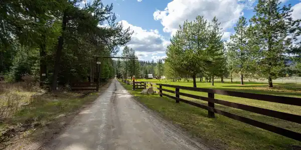 704 Hidden Creek Rd