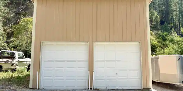 Image 3: 3