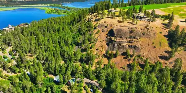 Image 4: 5+ Acres Views of Lake CDA Zoned R4