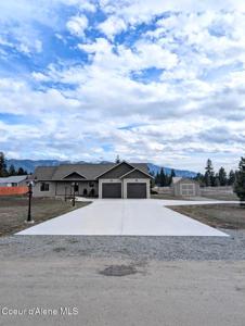 218 Melville Dr