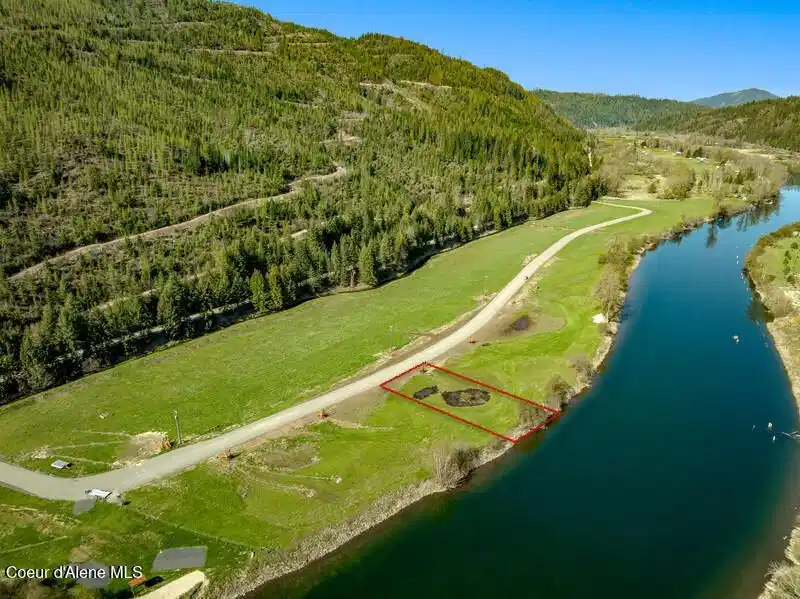 Image 1: Lot 20