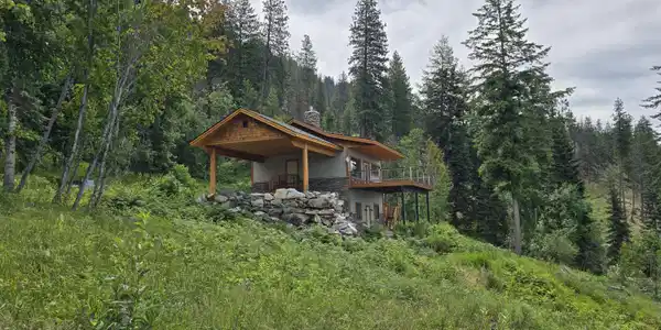 Image 2: 02