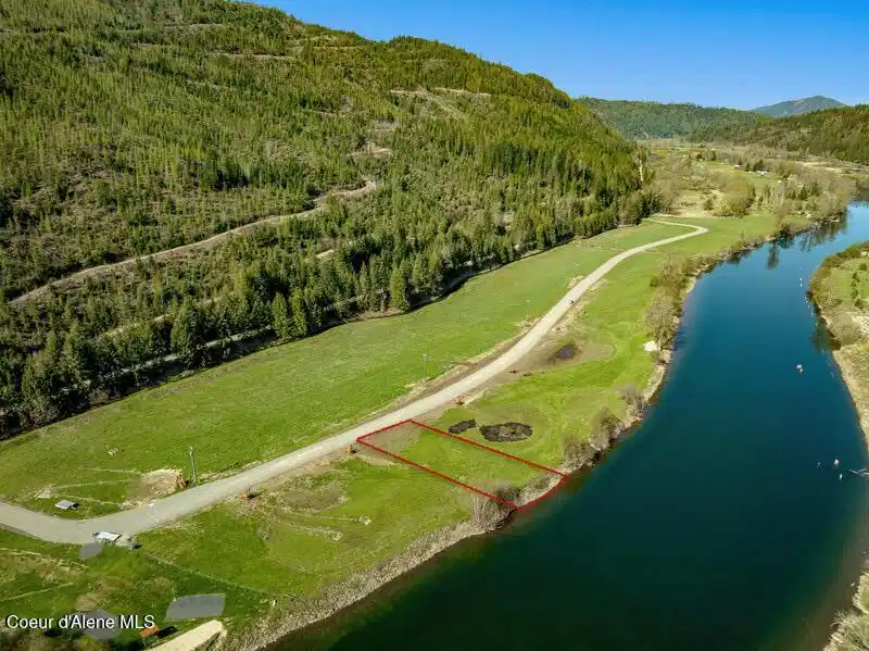 Image 1: Lot 21