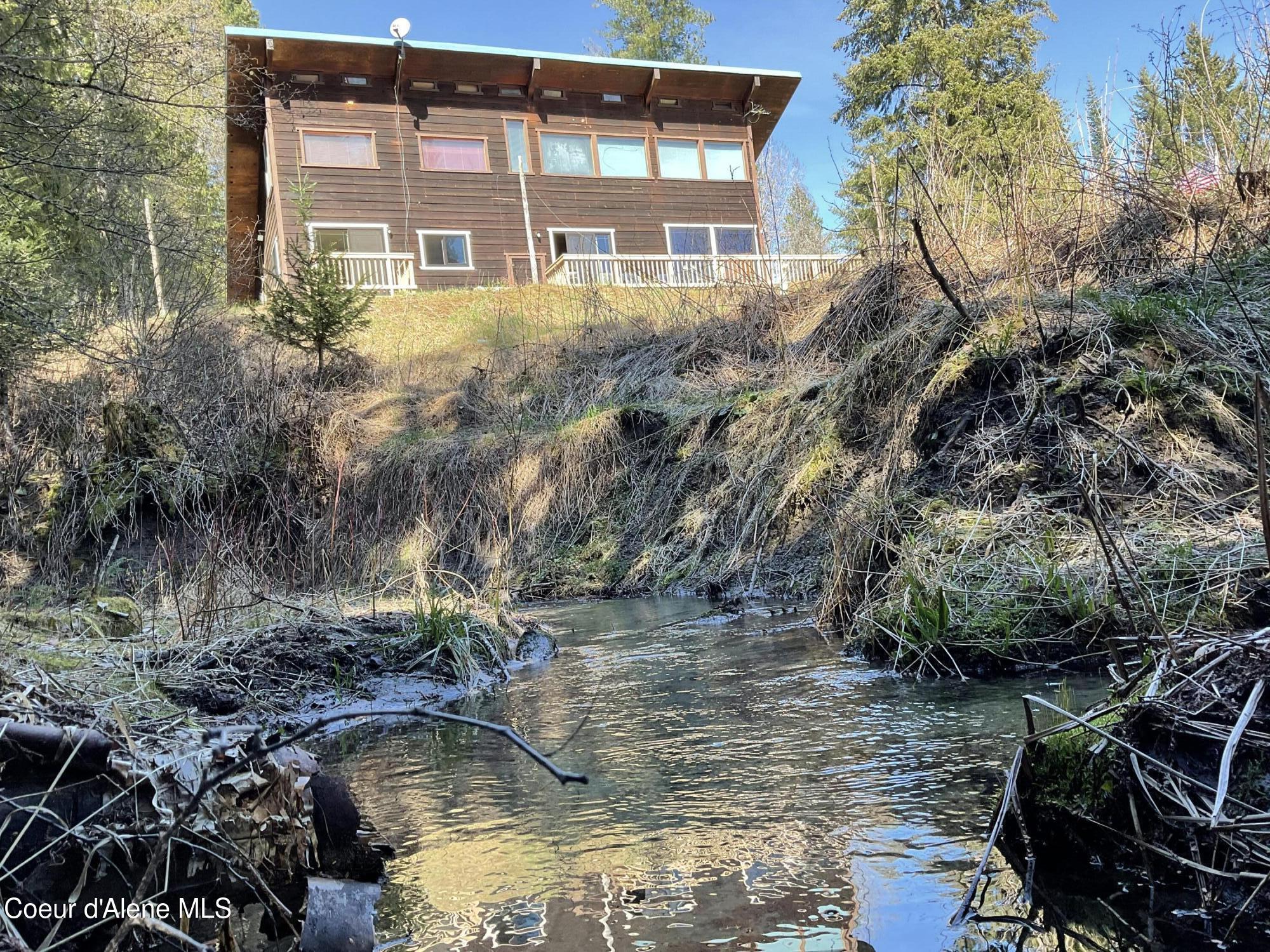 Image 4: Creek front