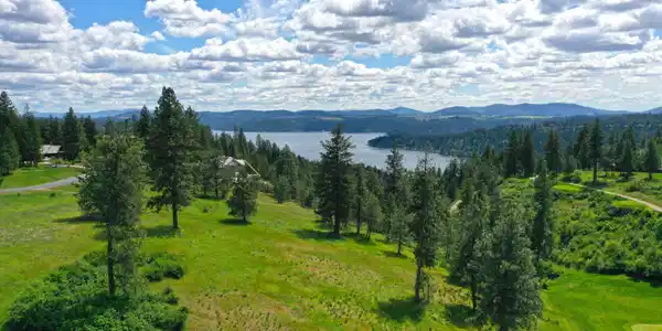 Image 3: Situated Above the 4th Hole