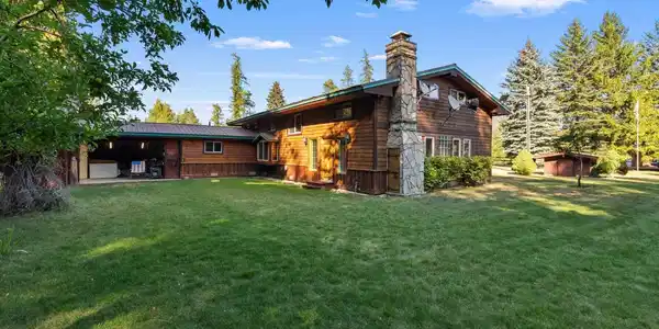 Image 4: 3008 sq ft home on 31.50 acres